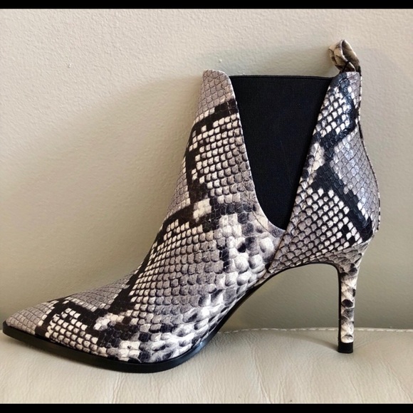 NWT ZARA Snakeskin print leather ankle booties - Picture 2 of 6